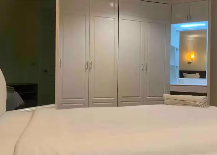 Lejlighed Trinity Classic 3br Location Bangkok