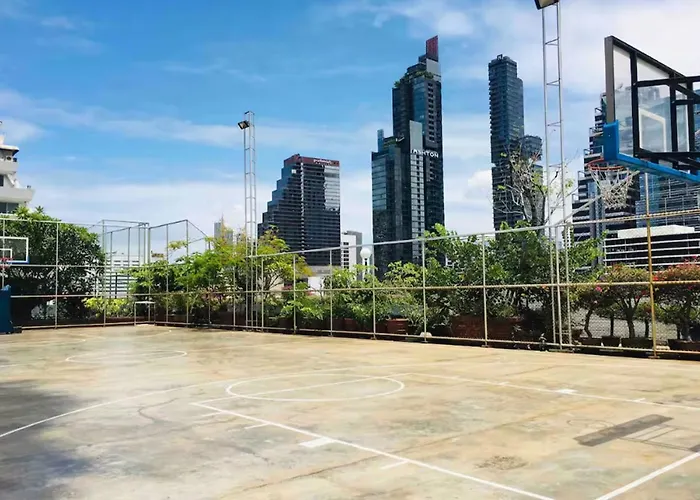 Trinity Classic 3br Location Lejlighed Bangkok