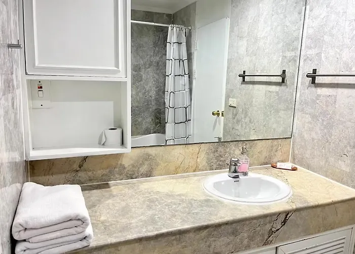 Trinity Classic 3br Location Lejlighed Bangkok