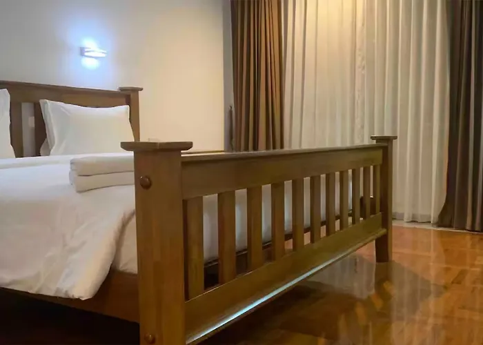 Lejlighed Trinity Classic 3br Location Bangkok