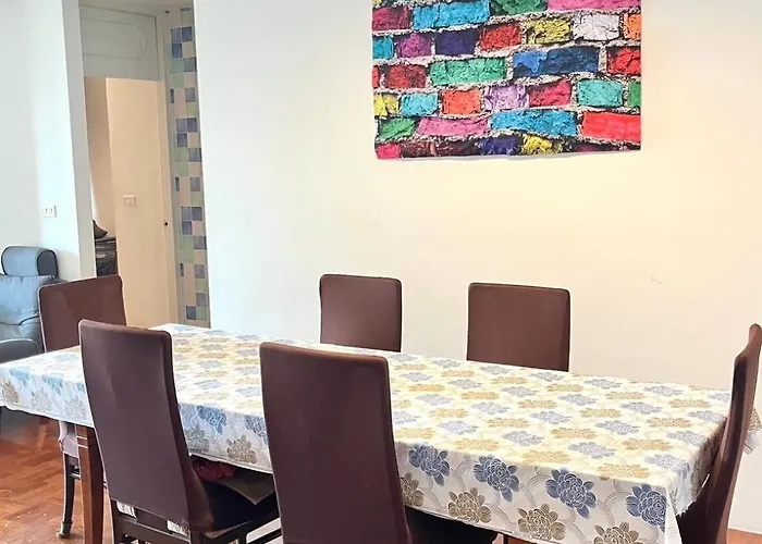 Trinity Classic 3br Location Lejlighed